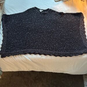 Kenar Black Textured Kaftan Poncho